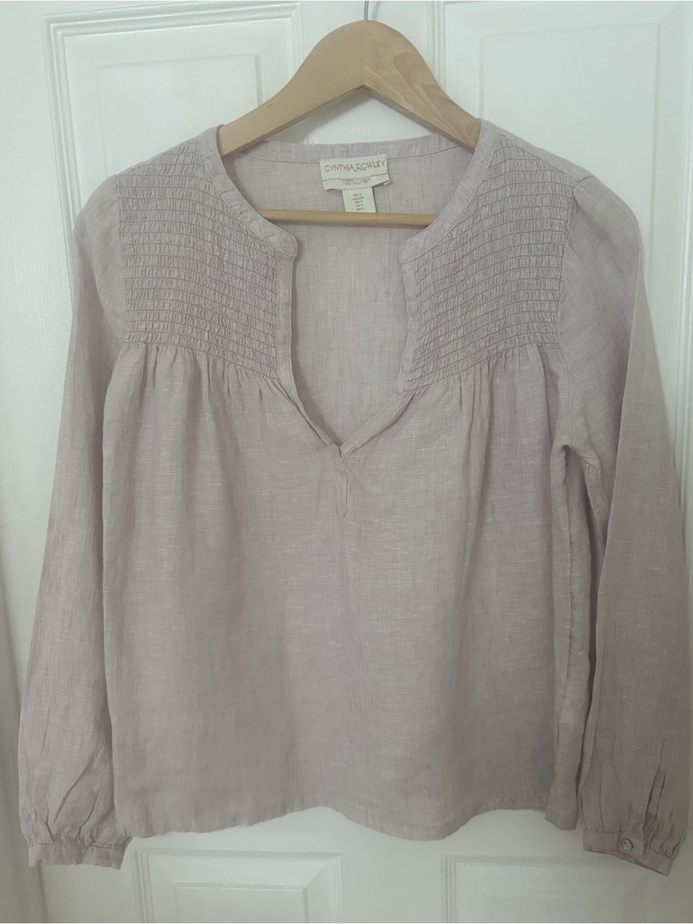 NWOT Cynthia Rowley ~ 100% Linen Blouse ~ Pale Lilac ~ Smocked V-Neck ~ Size Sm
